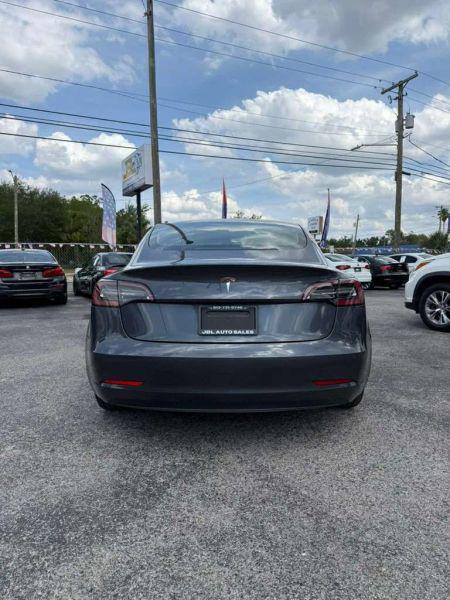 2022 Tesla Model 3 Rear-Wheel Drive