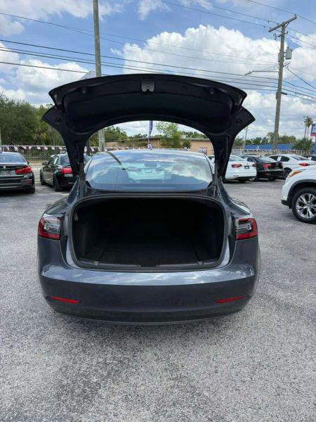 2022 Tesla Model 3 Rear-Wheel Drive