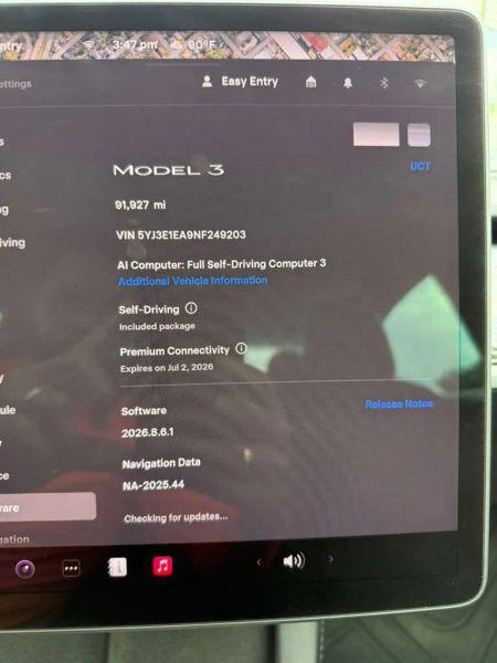 2022 Tesla Model 3 Rear-Wheel Drive