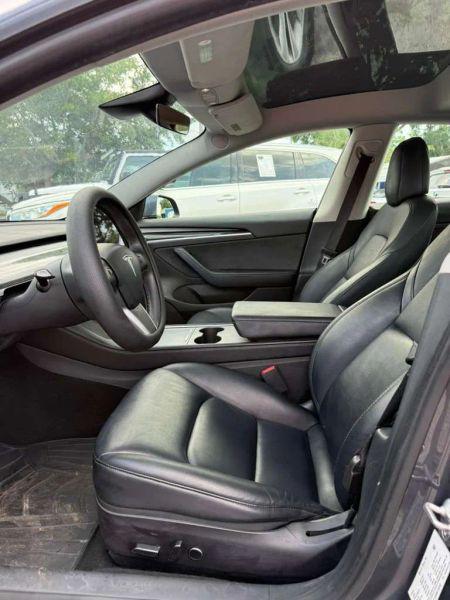 2022 Tesla Model 3 Rear-Wheel Drive