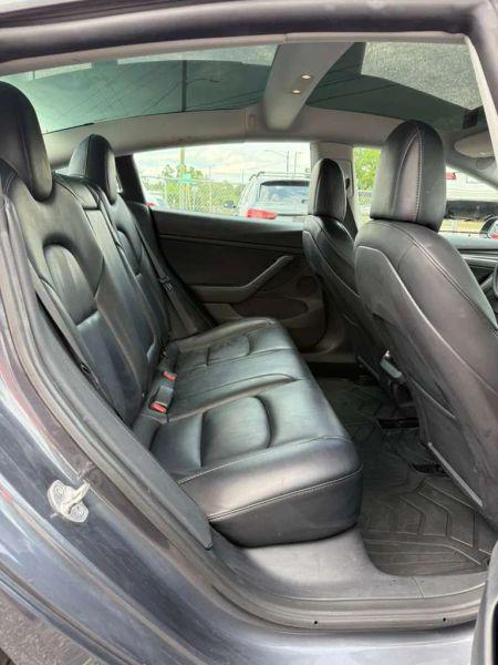 2022 Tesla Model 3 Rear-Wheel Drive