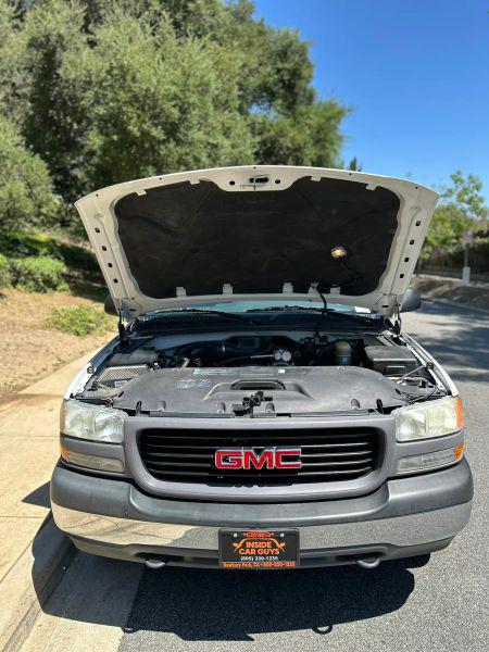 2002 GMC Sierra 1500 Standard