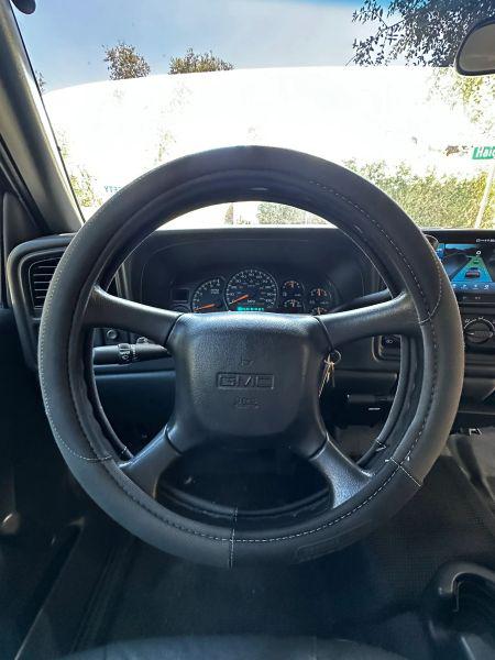 2002 GMC Sierra 1500 Standard