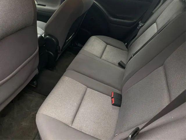 2003 Pontiac Vibe Base