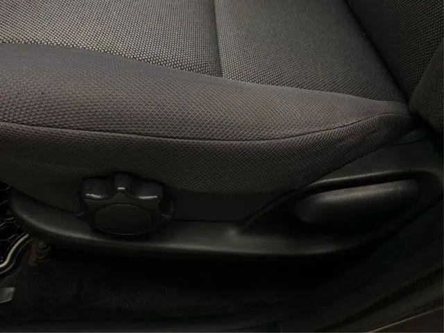 2003 Pontiac Vibe Base