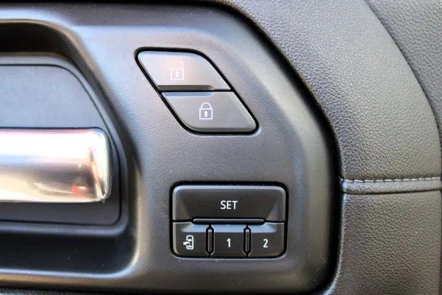 2023 GMC Sierra 2500HD 4WD Crew Cab Standard Bed SLT