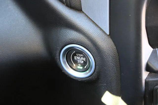 2023 GMC Sierra 2500HD 4WD Crew Cab Standard Bed SLT