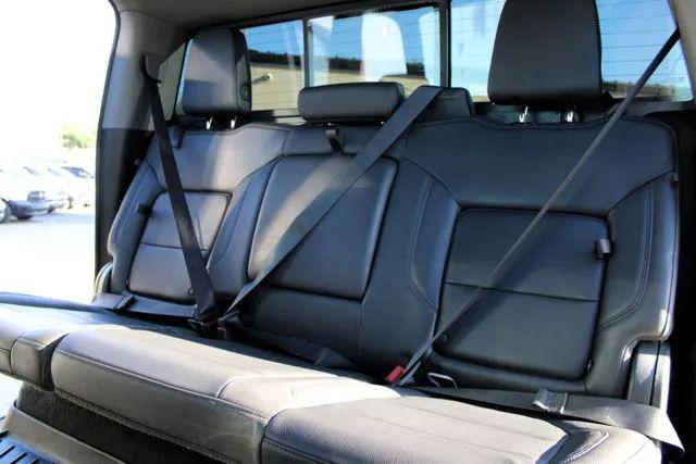 2023 GMC Sierra 2500HD 4WD Crew Cab Standard Bed SLT