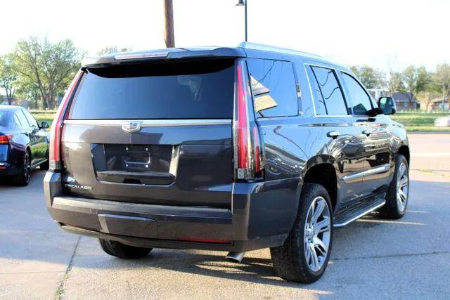 2016 Cadillac Escalade Luxury Collection