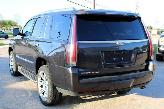 2016 Cadillac Escalade Luxury Collection