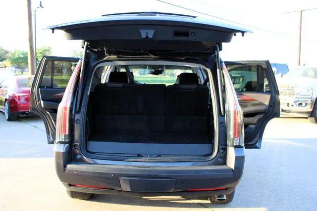 2016 Cadillac Escalade Luxury Collection