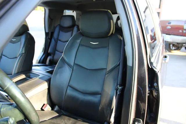 2016 Cadillac Escalade Luxury Collection