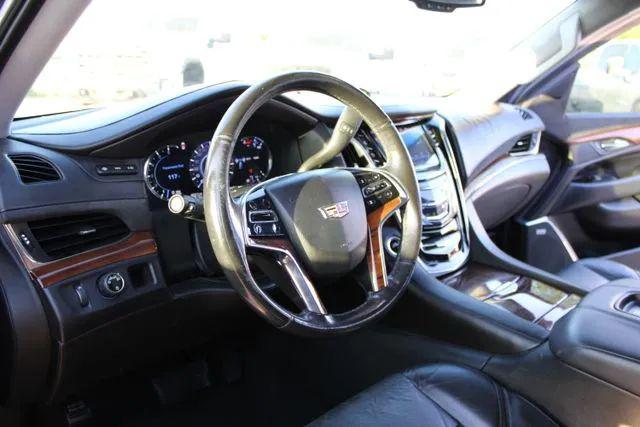 2016 Cadillac Escalade Luxury Collection