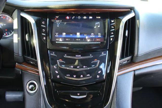 2016 Cadillac Escalade Luxury Collection