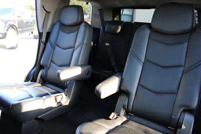 2016 Cadillac Escalade Luxury Collection