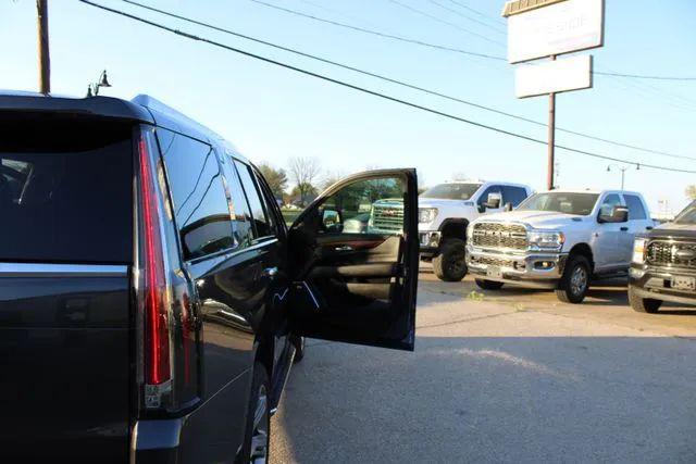 2016 Cadillac Escalade Luxury Collection