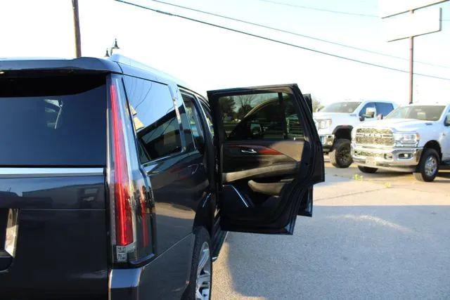 2016 Cadillac Escalade Luxury Collection