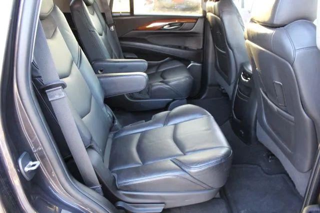 2016 Cadillac Escalade Luxury Collection