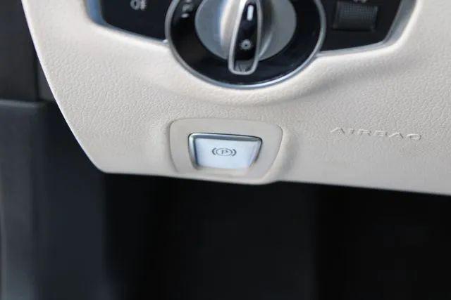 2017 Mercedes-Benz E-CLASS E 300 E 300