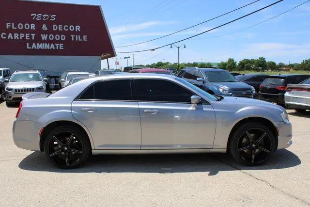 2017 Chrysler 300 Limited AWD