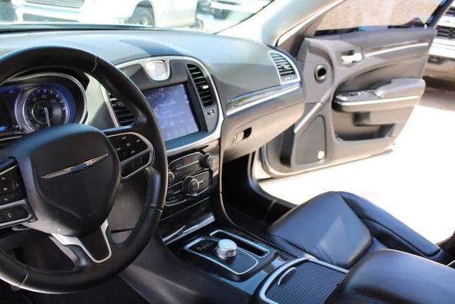 2017 Chrysler 300 Limited AWD