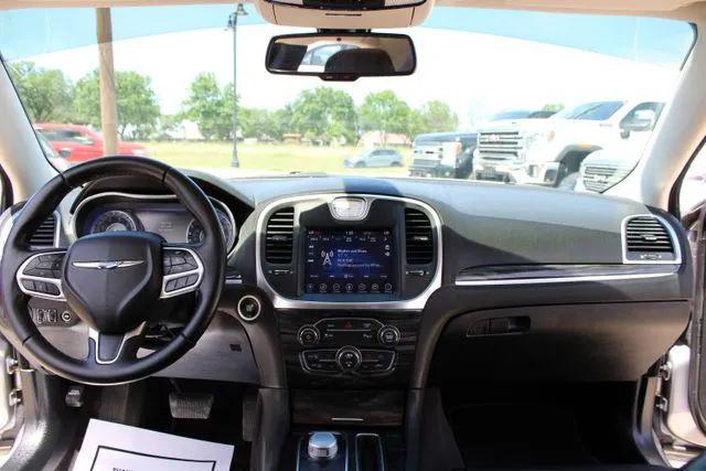 2017 Chrysler 300 Limited AWD