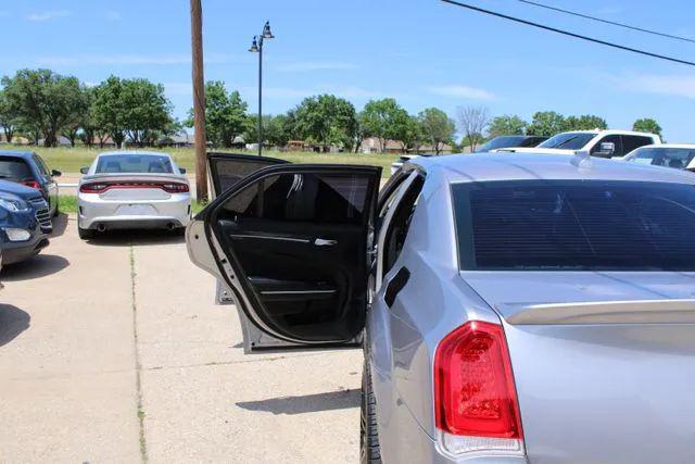 2017 Chrysler 300 Limited AWD
