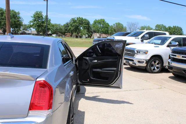 2017 Chrysler 300 Limited AWD