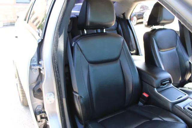 2017 Chrysler 300 Limited AWD
