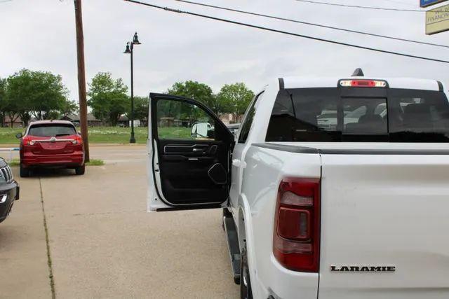 2019 Ram 1500 Laramie Crew Cab 4x4 5'7" Box