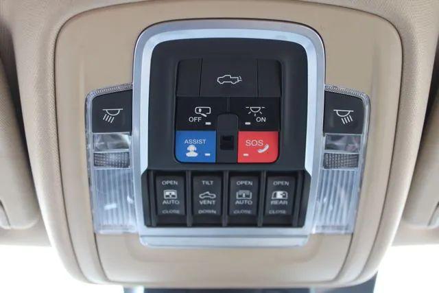 2019 Ram 1500 Laramie Crew Cab 4x4 5'7" Box