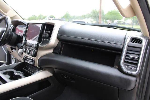 2019 Ram 1500 Laramie Crew Cab 4x4 5'7" Box