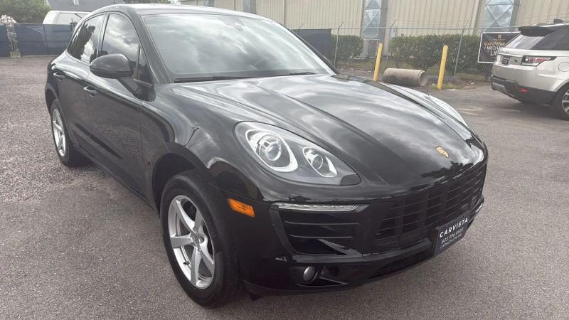 2017 Porsche Macan Base