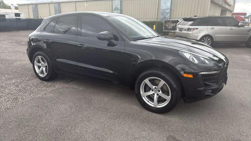 2017 Porsche Macan Base