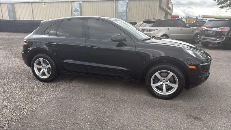 2017 Porsche Macan Base