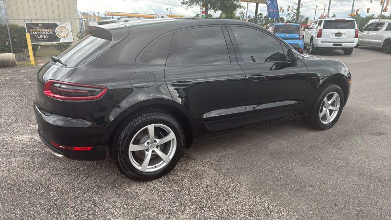 2017 Porsche Macan Base