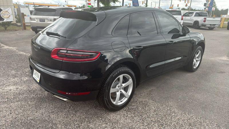 2017 Porsche Macan Base
