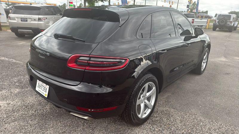2017 Porsche Macan Base