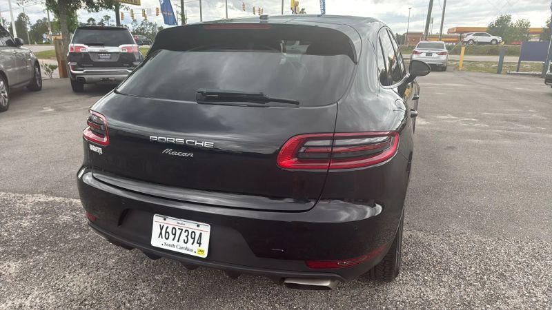 2017 Porsche Macan Base