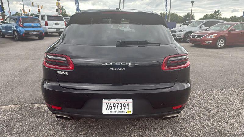 2017 Porsche Macan Base