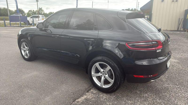2017 Porsche Macan Base