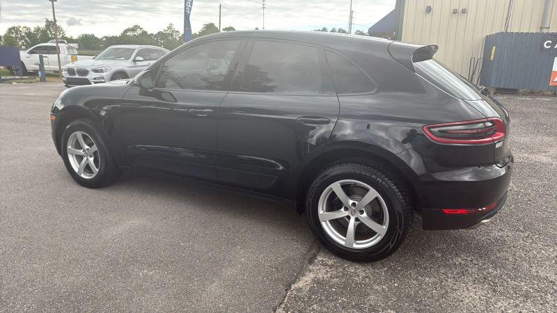 2017 Porsche Macan Base