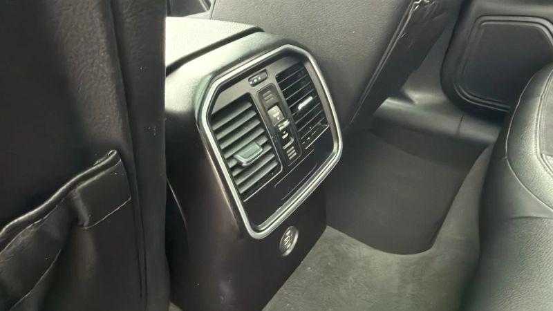 2017 Porsche Macan Base