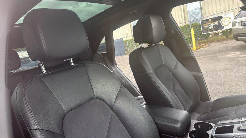 2017 Porsche Macan Base