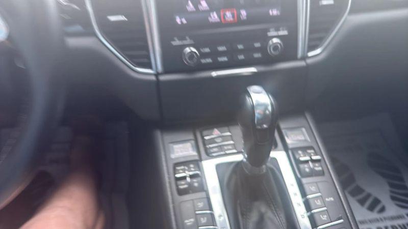 2017 Porsche Macan Base