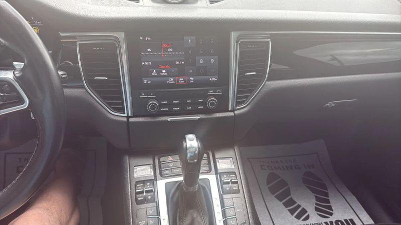 2017 Porsche Macan Base