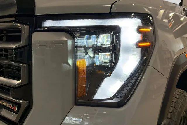 2024 GMC Sierra 2500HD 4WD Crew Cab Standard Bed AT4