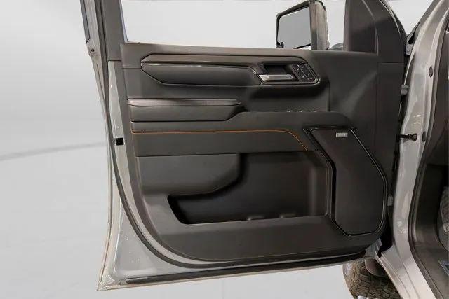 2024 GMC Sierra 2500HD 4WD Crew Cab Standard Bed AT4