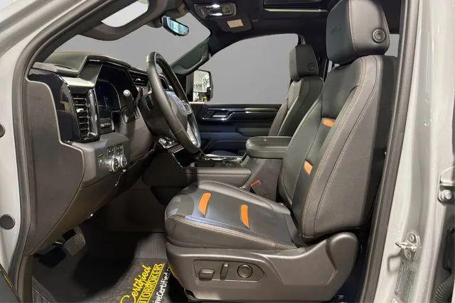 2024 GMC Sierra 2500HD 4WD Crew Cab Standard Bed AT4