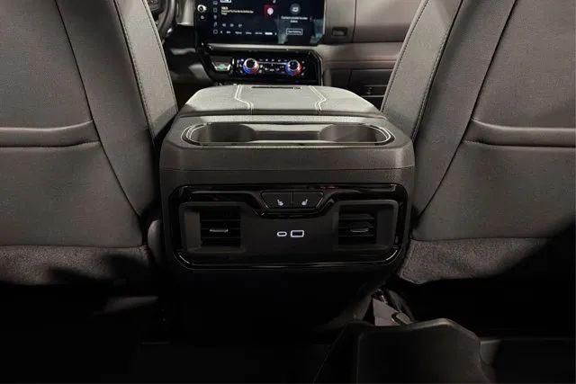2024 GMC Sierra 2500HD 4WD Crew Cab Standard Bed AT4
